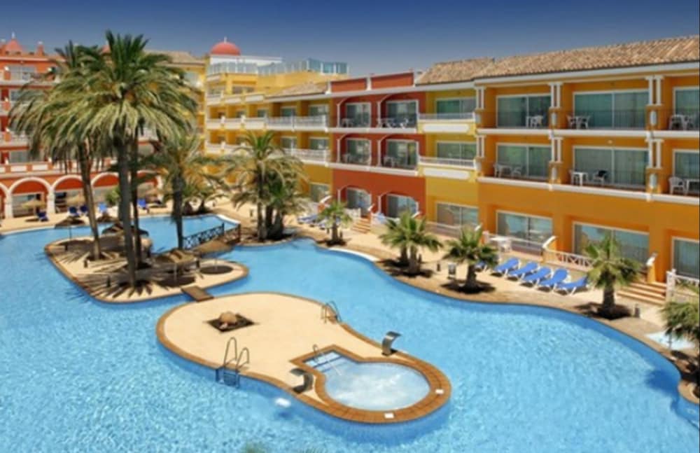 Фото отеля 1