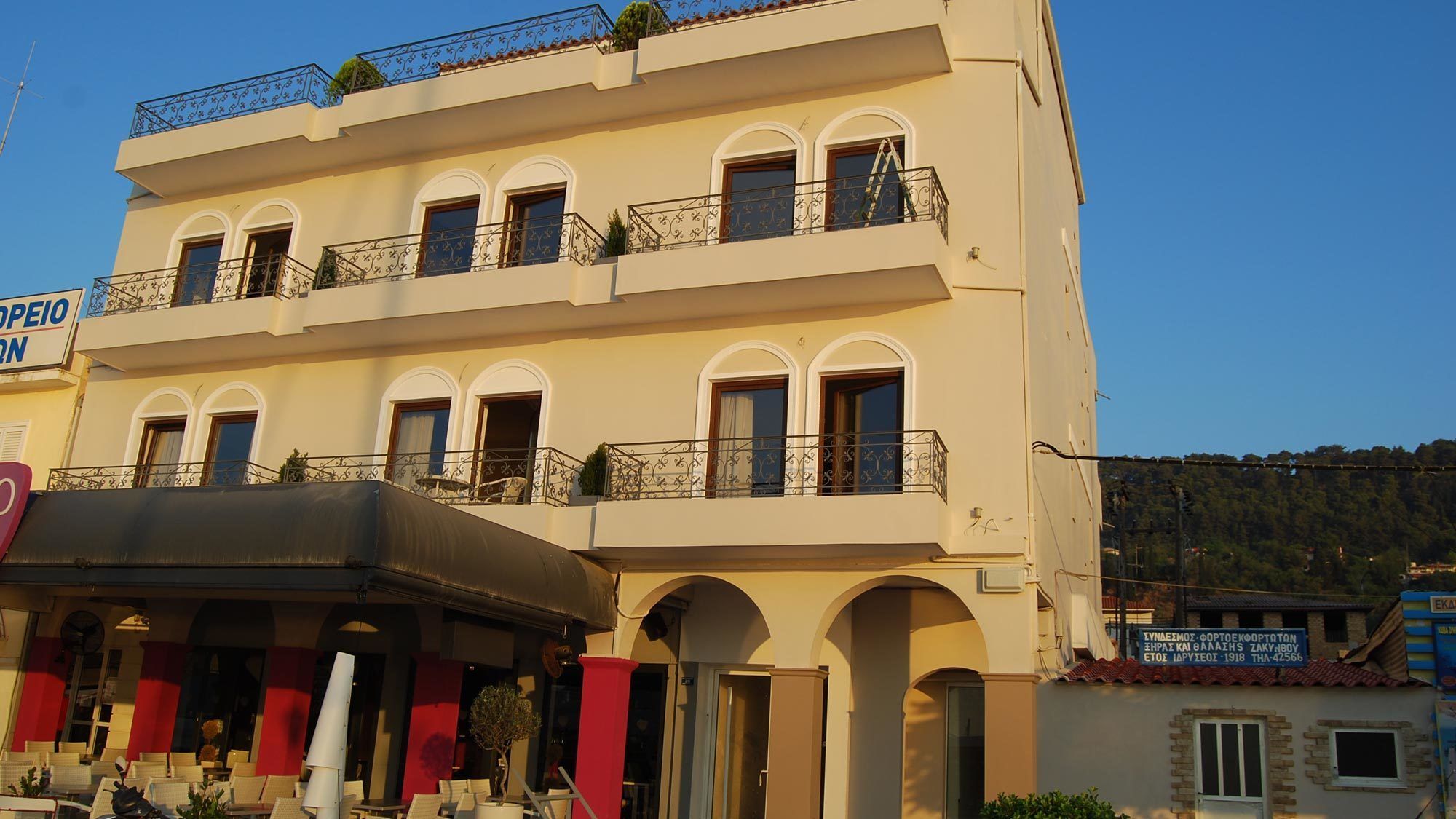 Фото Dali Luxury Rooms