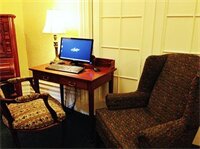 Фото Ambrose House & Café