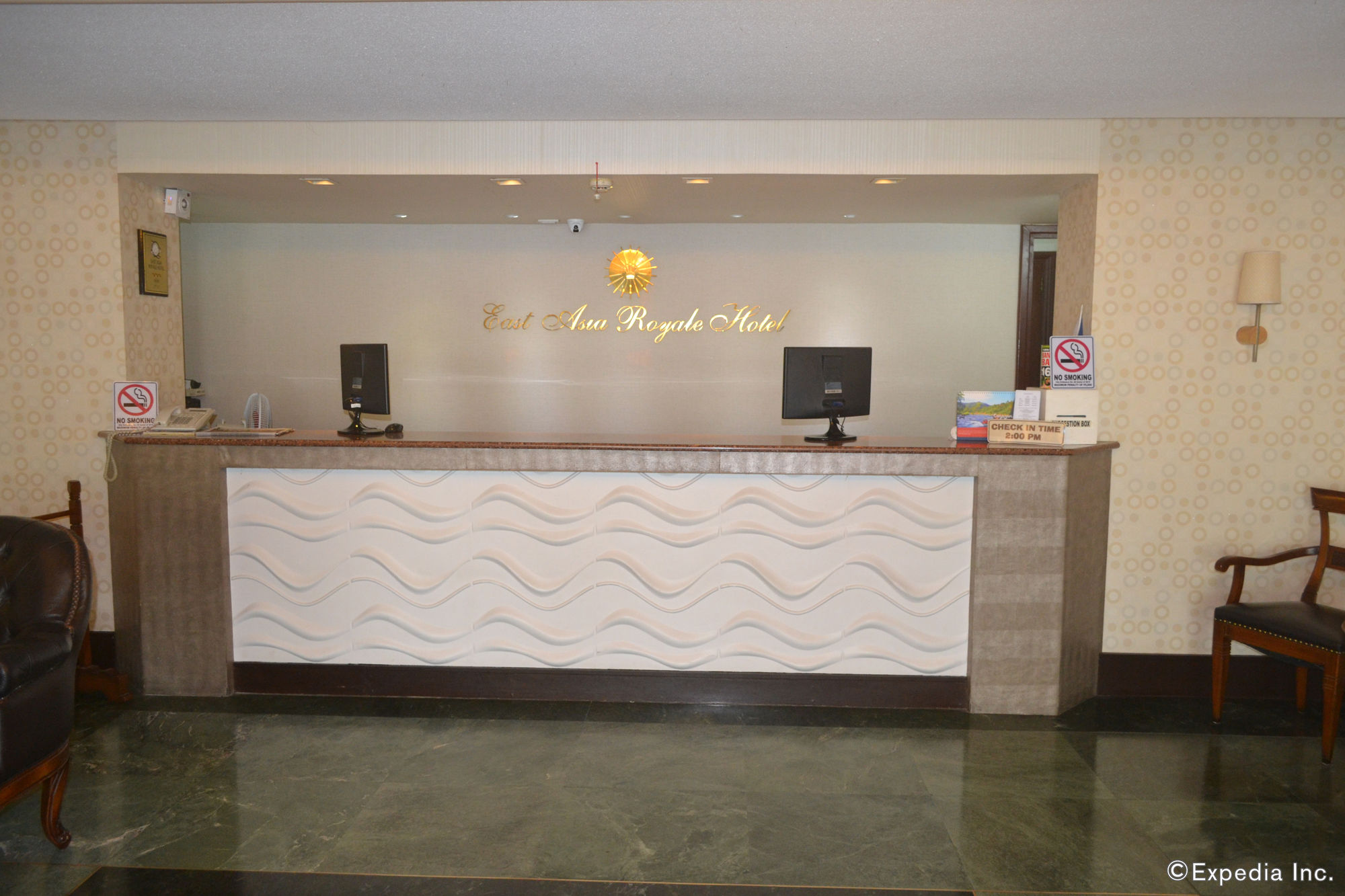 Фото East Asia Royale Hotel