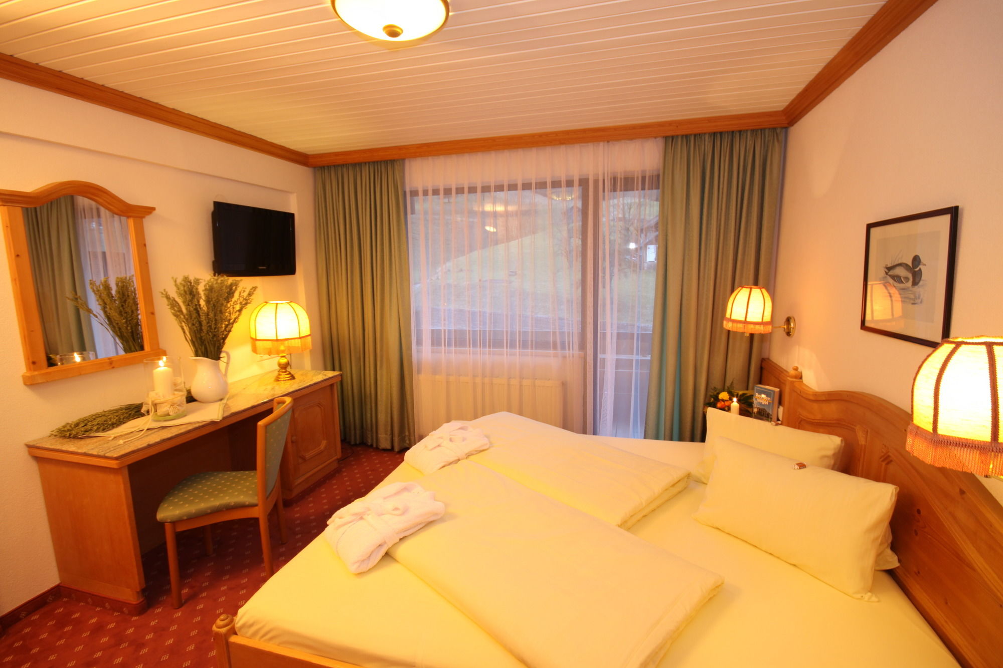 Фото Naturhotel Taleu