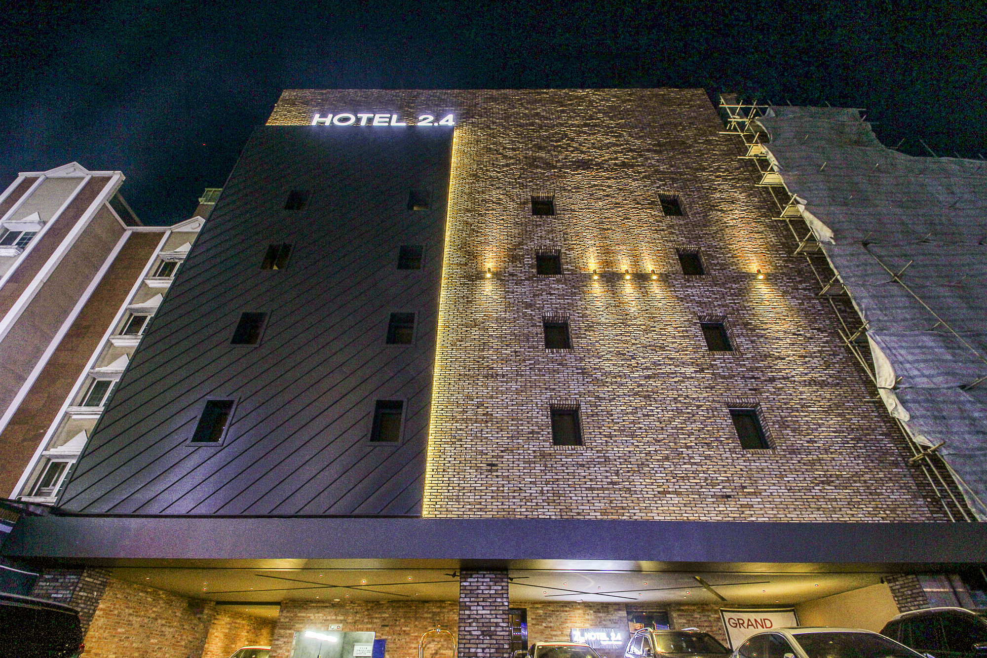 Фото Hotel 2.4