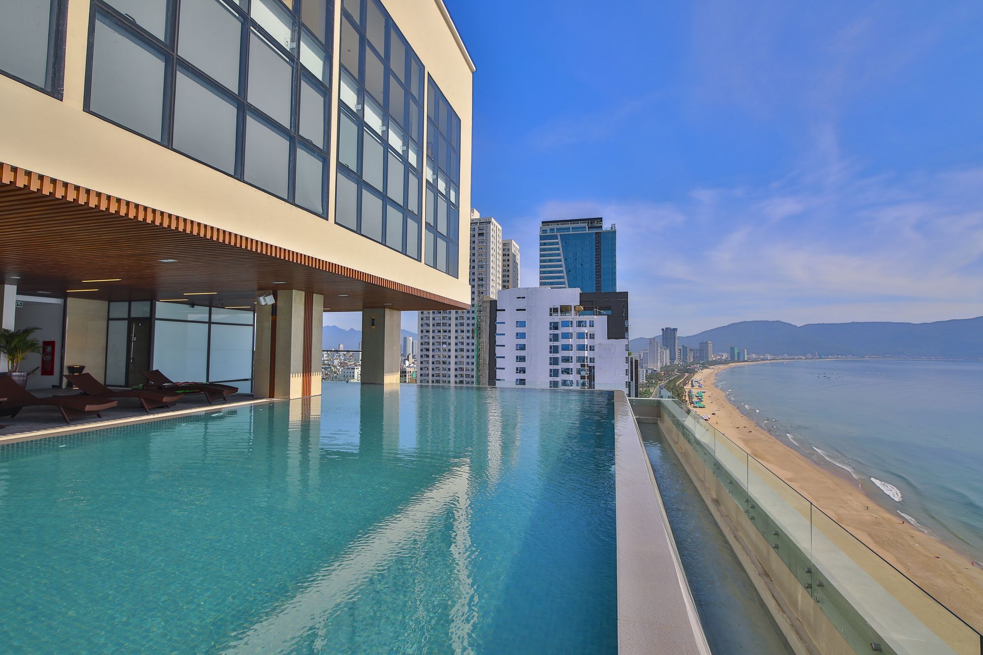 Фото Khách Sạn Balcona Đà Nẵng