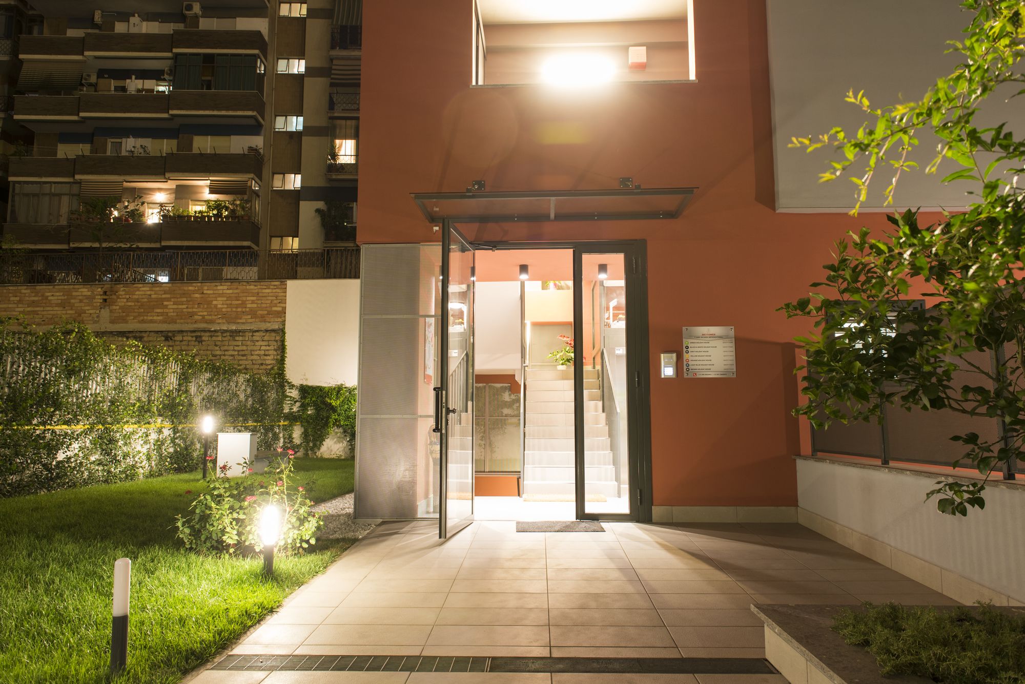 Фото SkyTower - The Right Space