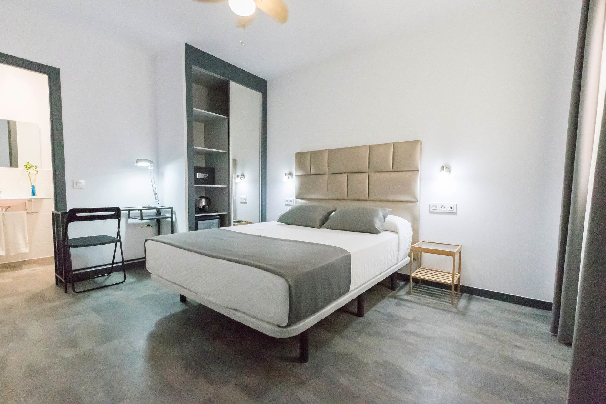 Фото Bajondillo Beach Cozy Inns