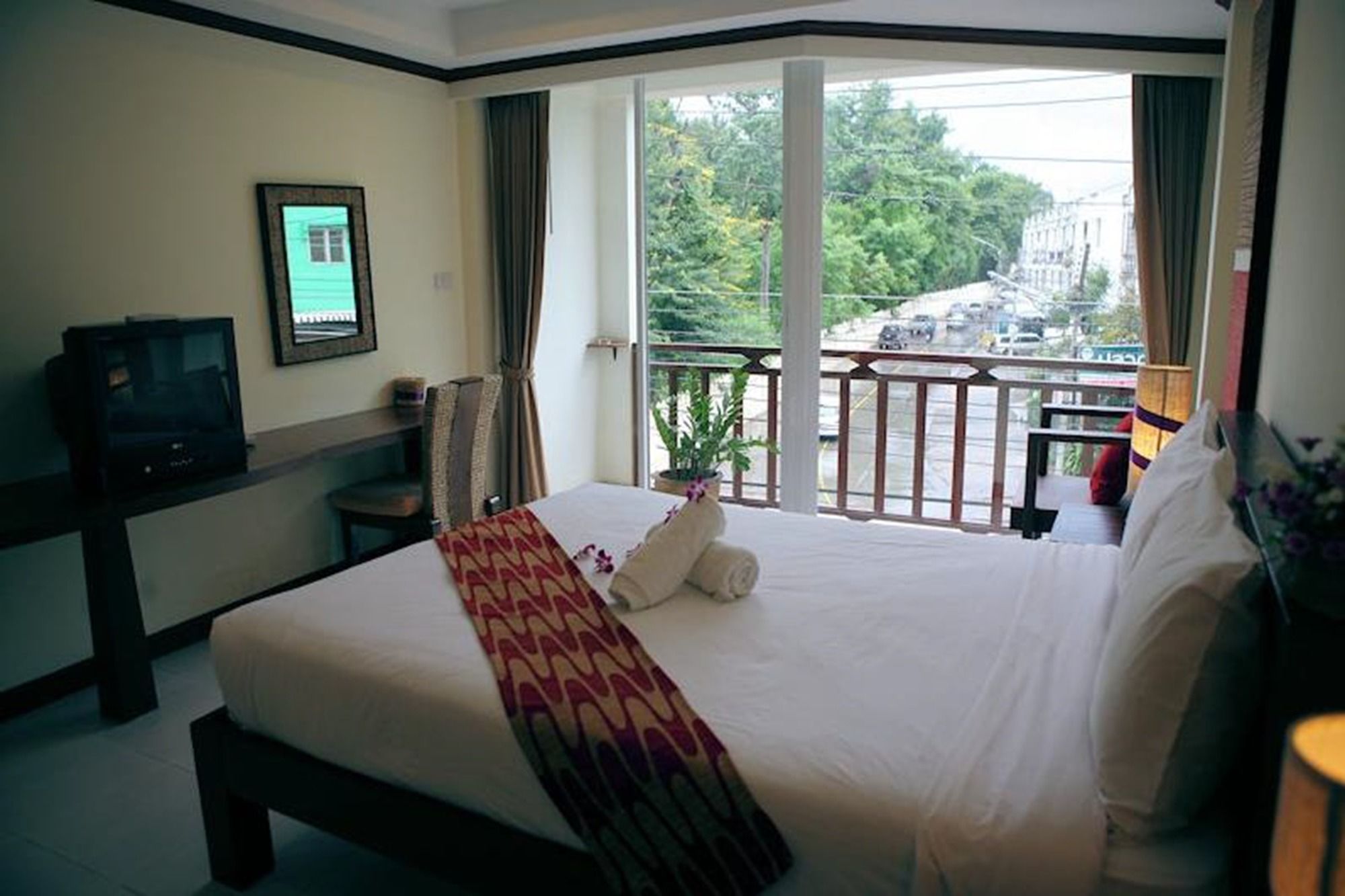 Фото Khon Kaen Orchid Hotel