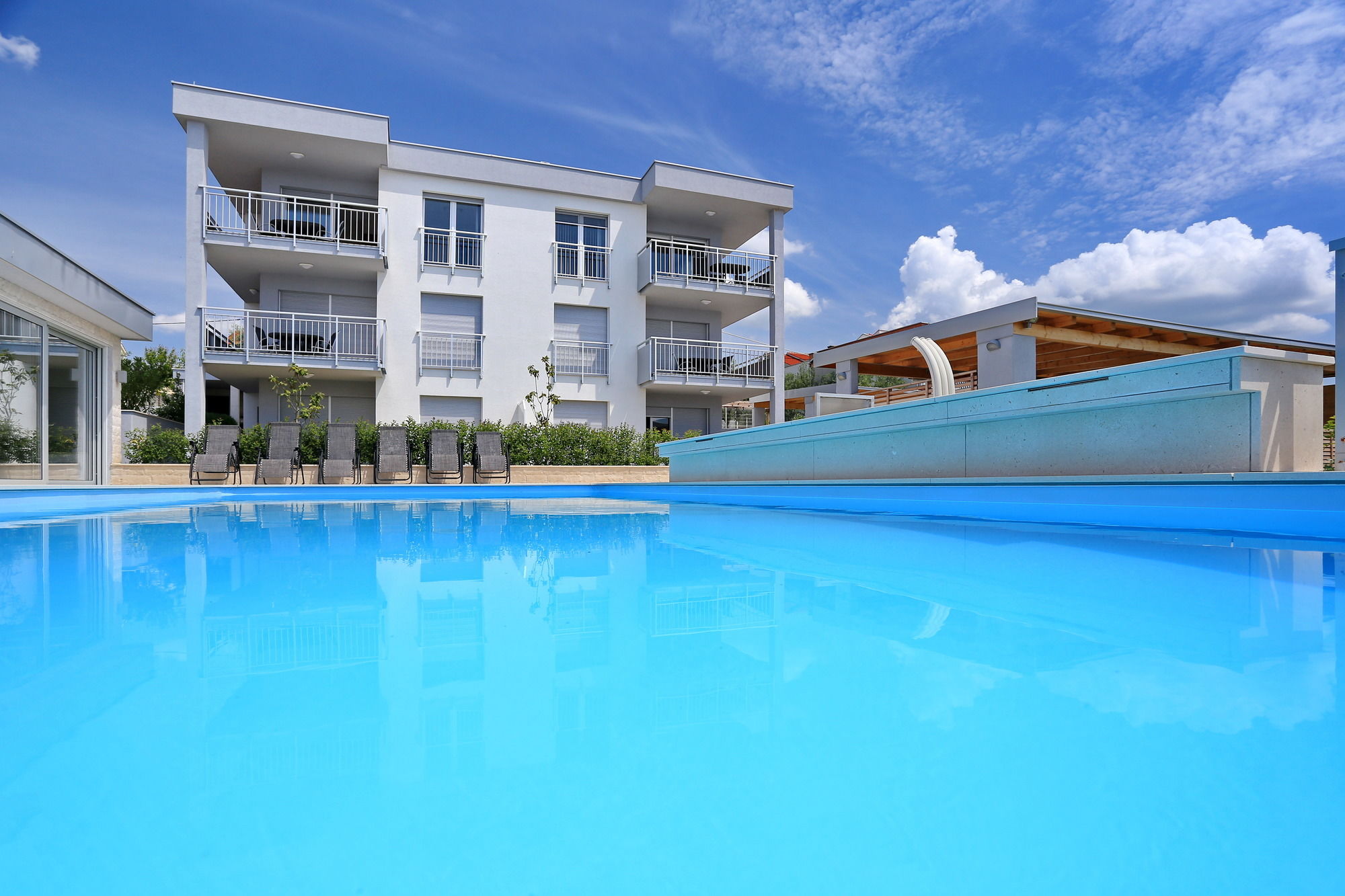 Фото SunAdria Apartments