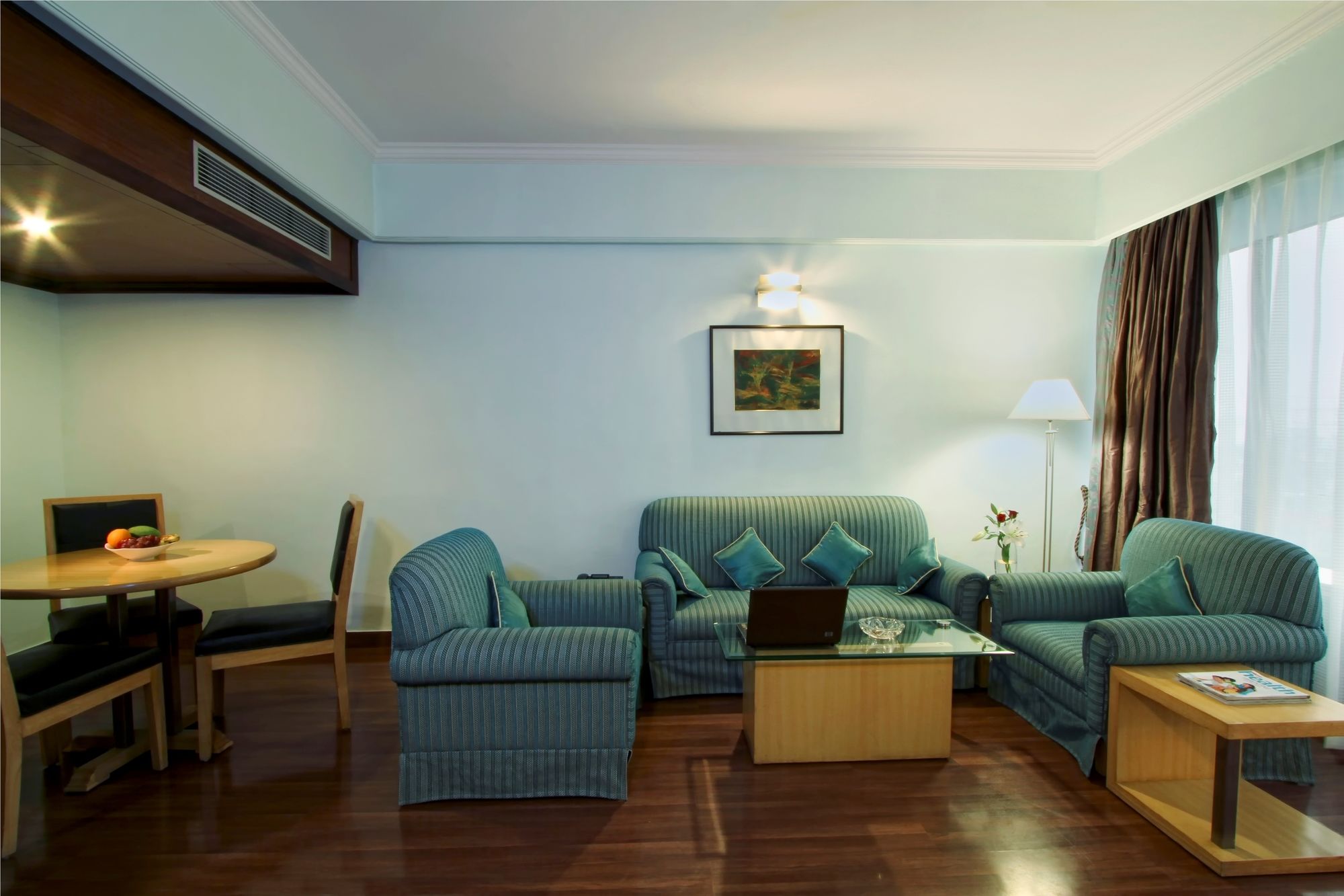 Фото The Piccadily Lucknow