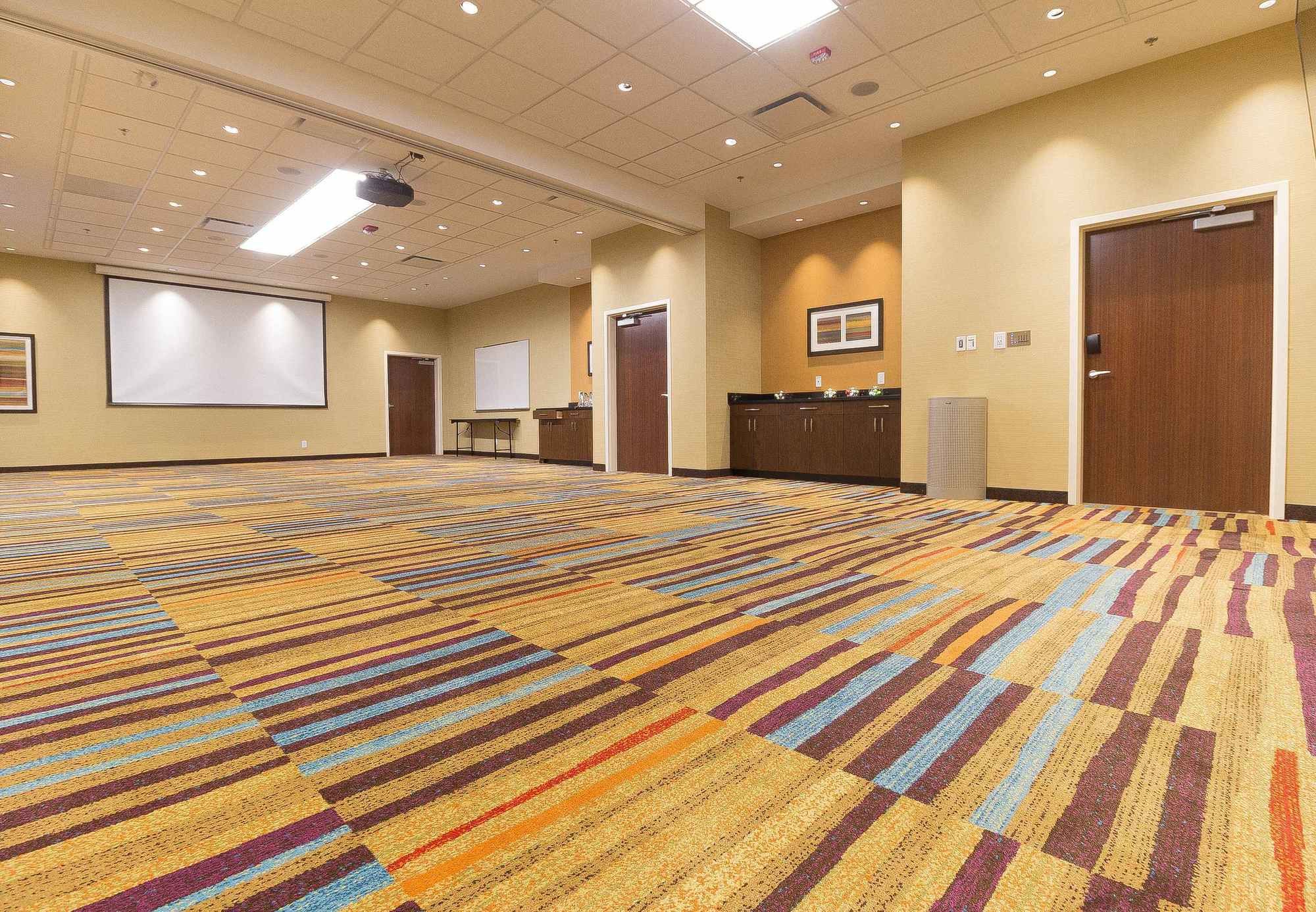 Фото Fairfield by Marriott Regina