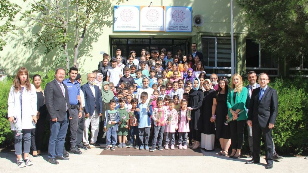 School Abdullah Mihalgazi Imam Hatip Secondary School, Inhisar, photo