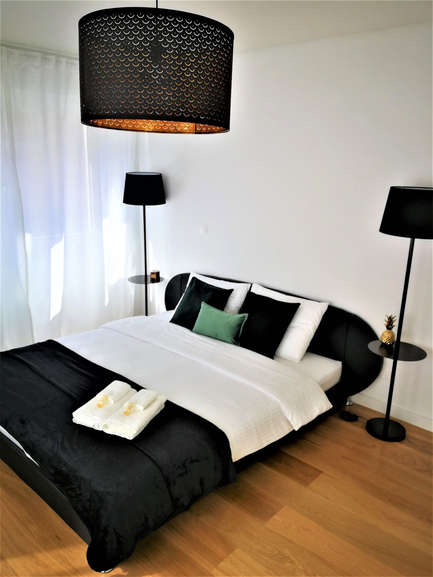 Фото Industrial Lisbon Apartment - Adults Only