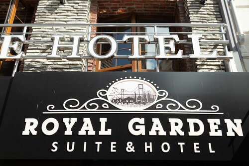 Royal Palace Hotel