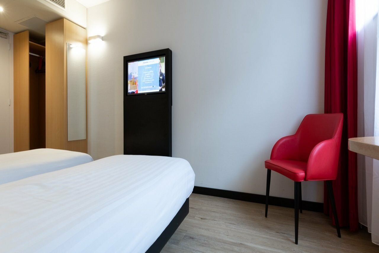 Фото Bastion Hotel Den Haag Rijswijk