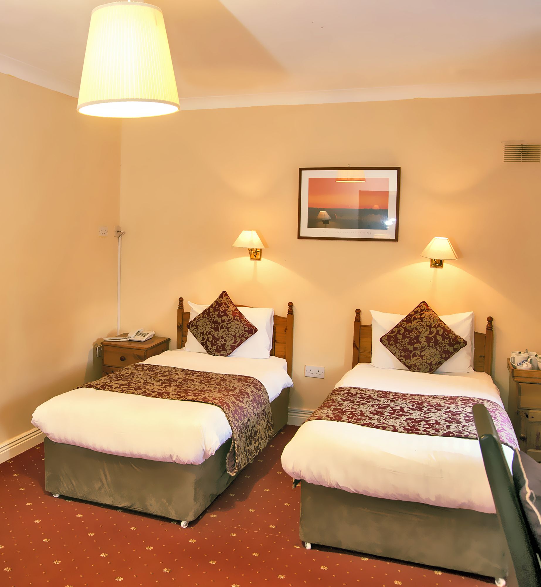 Фото Waterloo Lodge