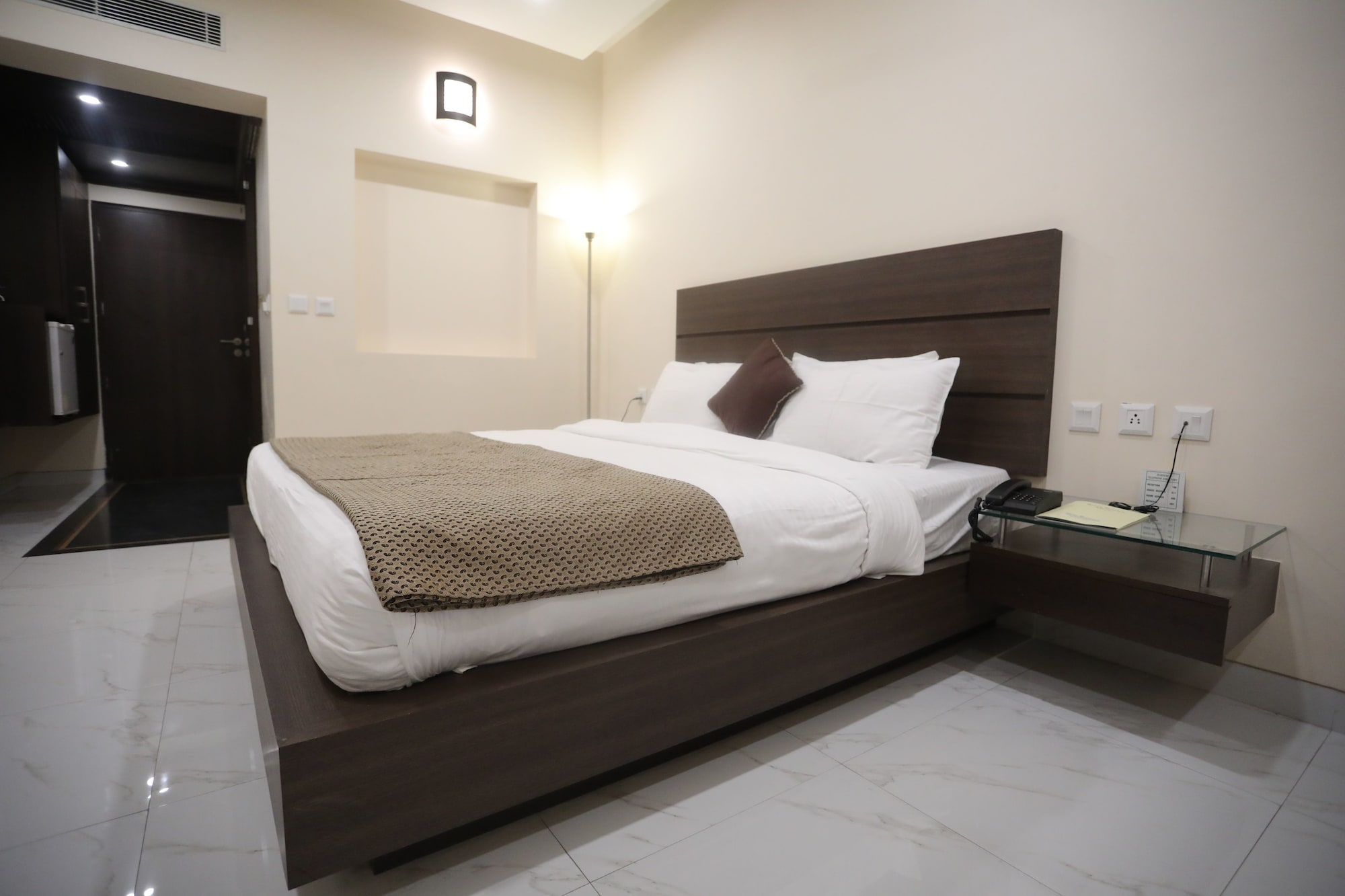 Фото Hotel Residency