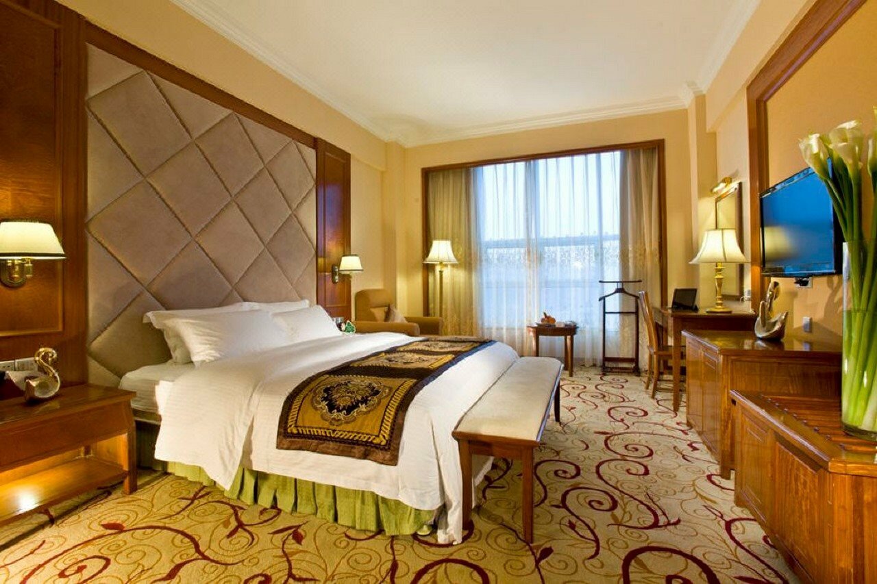 Фото Dongguan Gladden Hotel