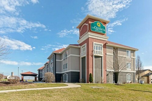 Внешний вид отеля La Quinta Inn & Suites by Wyndham Lancaster в Восточном Лампетере Тауншипе, фото 1