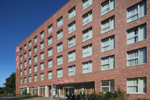 Гостиница Plaza Inn Karlsruhe в Карлсруэ