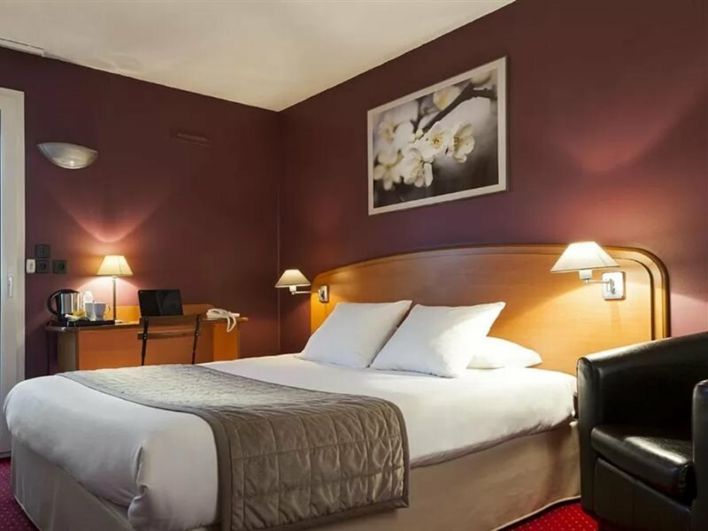 Фото Sky Hotel Goussainville