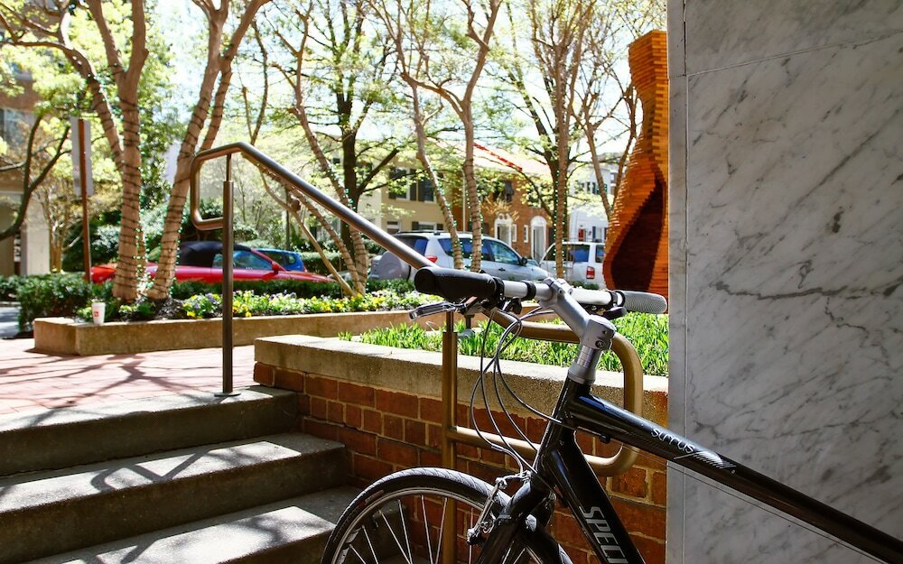 Фото The River Inn