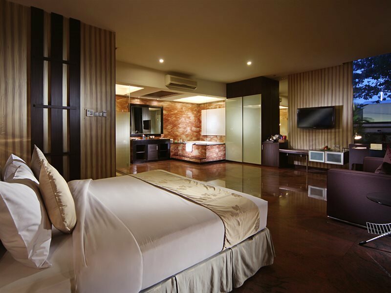 Фото Fm7 Resort Hotel Bandara Jakarta Airport