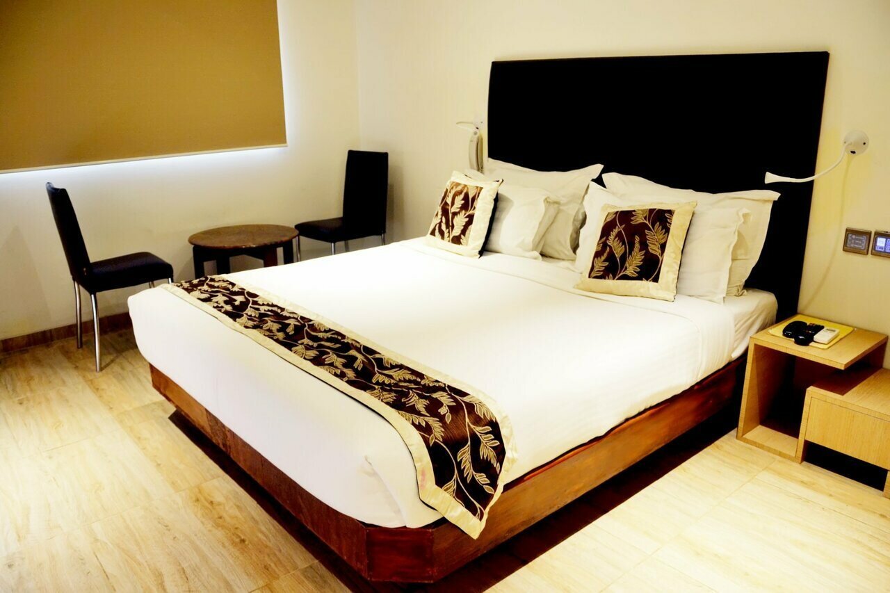 Фото отеля 2