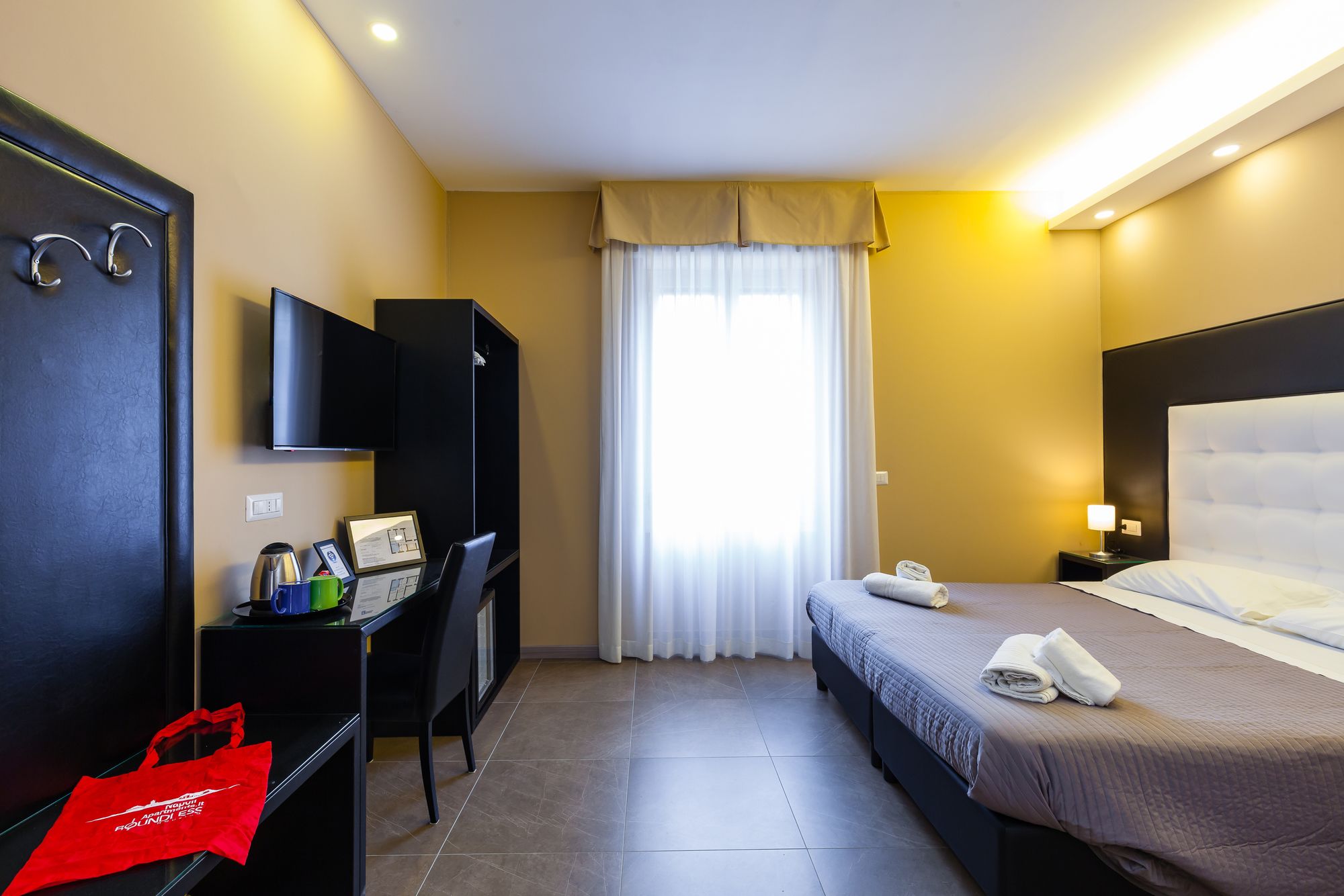 Фото Bh Napoli Railway