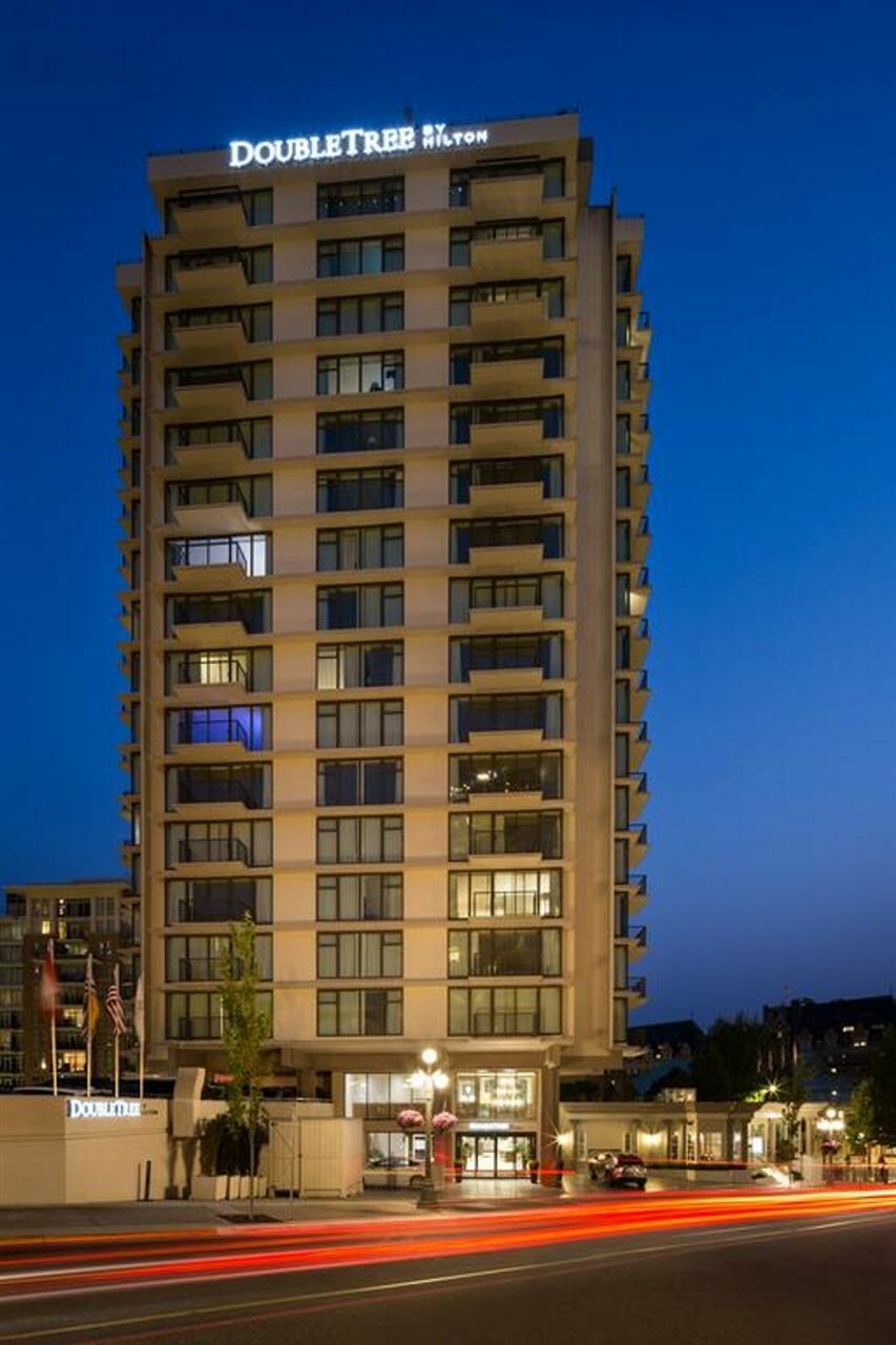 Фото DoubleTree by Hilton Hotel & Suites Victoria