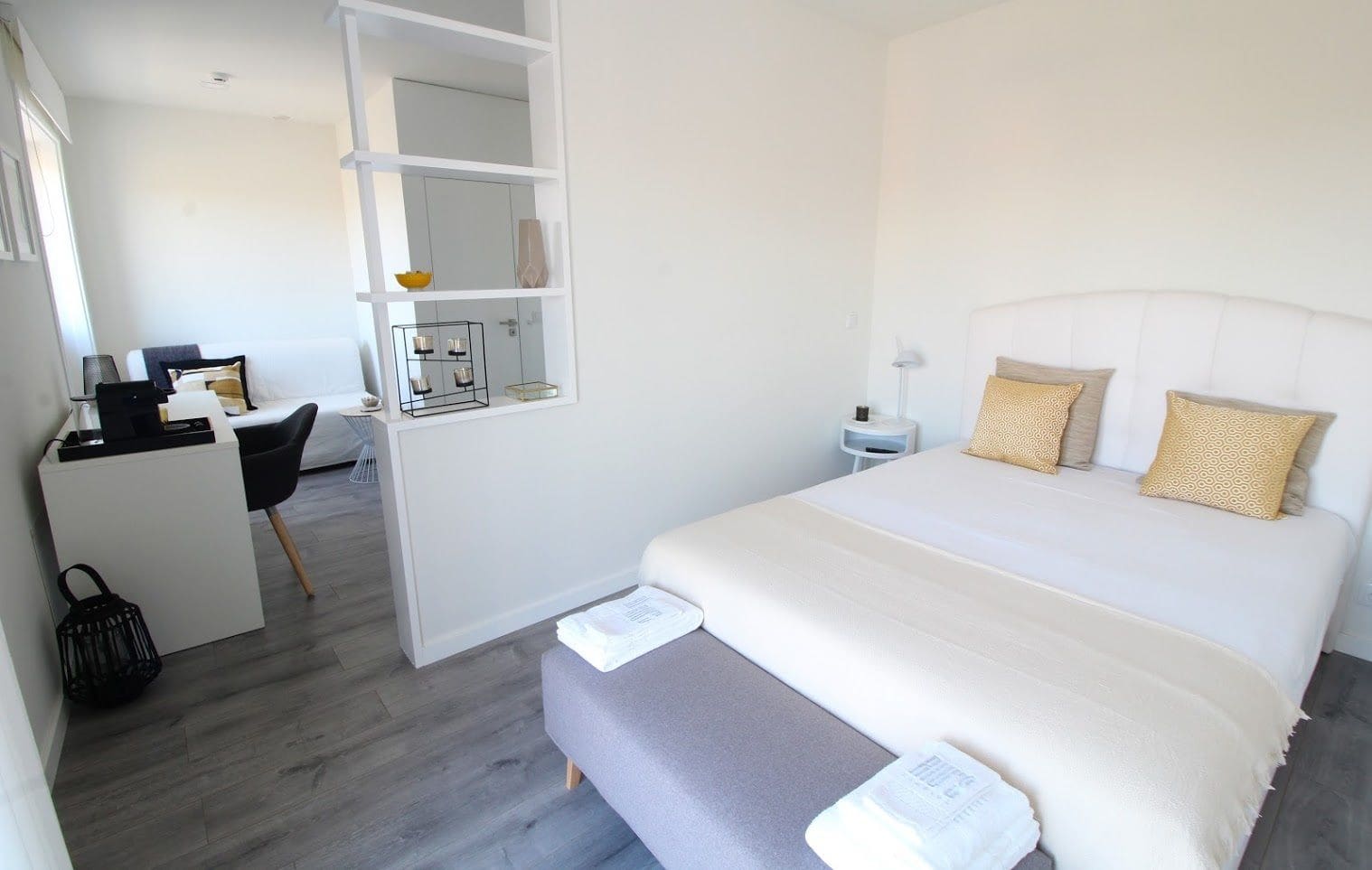 Фото Jr Studios & Suites