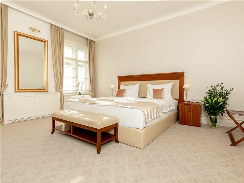 Фото Le Premier Boutique Hotel