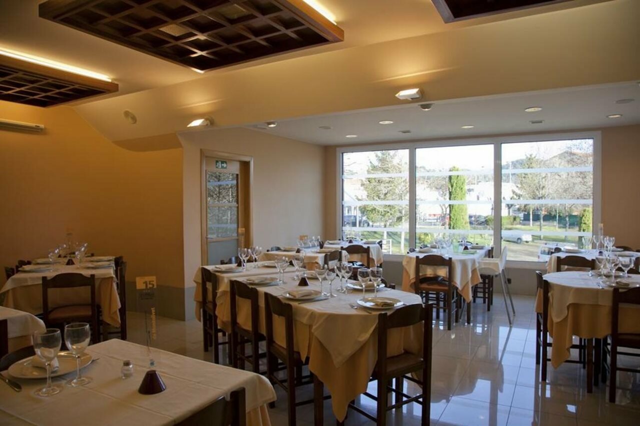 Фото Hotel La Perla