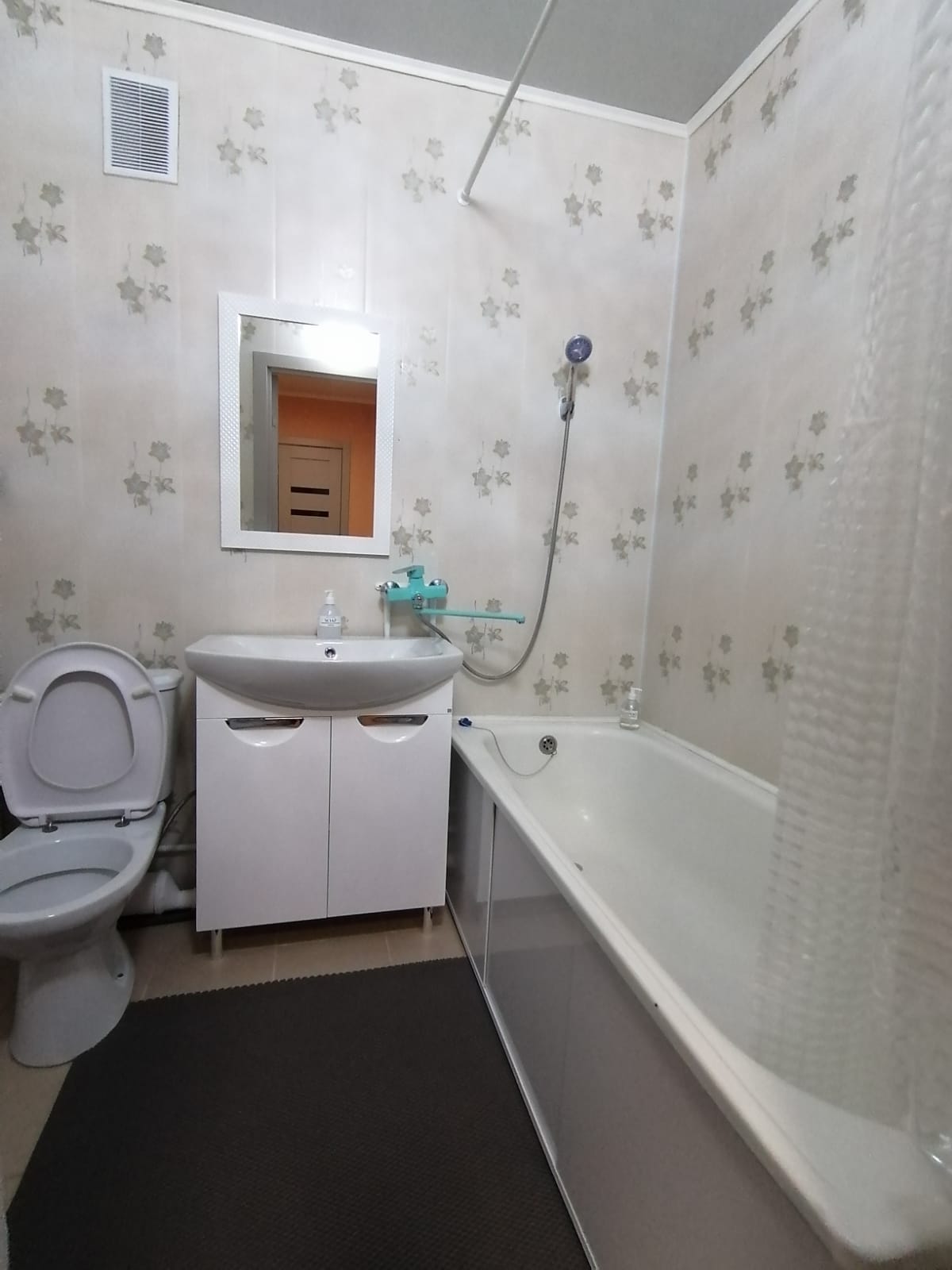 Фото Вокзальная 77 с шикарной лоджией