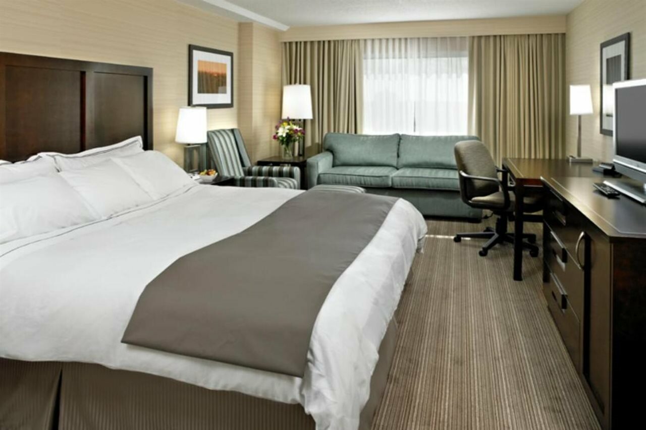 Фото Delta Hotels by Marriott Saskatoon Downtown