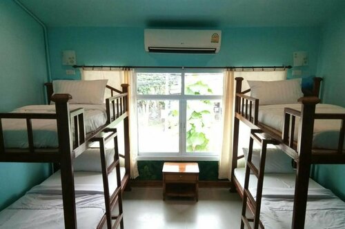 Гостиница The Corner Transit Hostel в Самуи