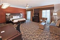 Фото Holiday Inn Express & Suites North Dallas at Preston, an Ihg Hotel