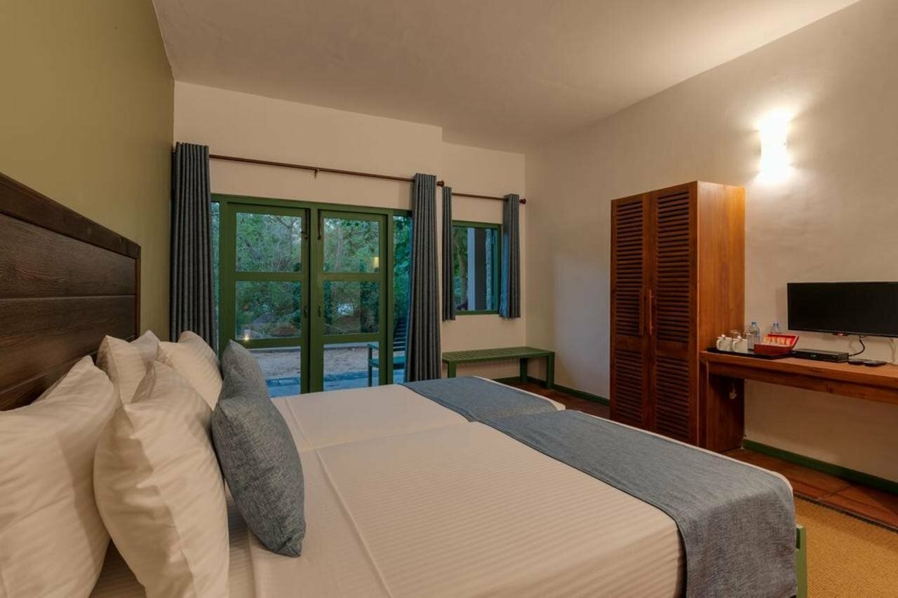 Фото Elephant Reach Yala