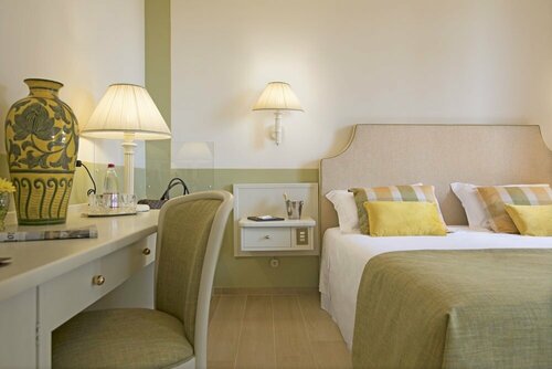 Внешний вид отеля Relais Santa Chiara Hotel в Сан-Джиминьяно, фото 3