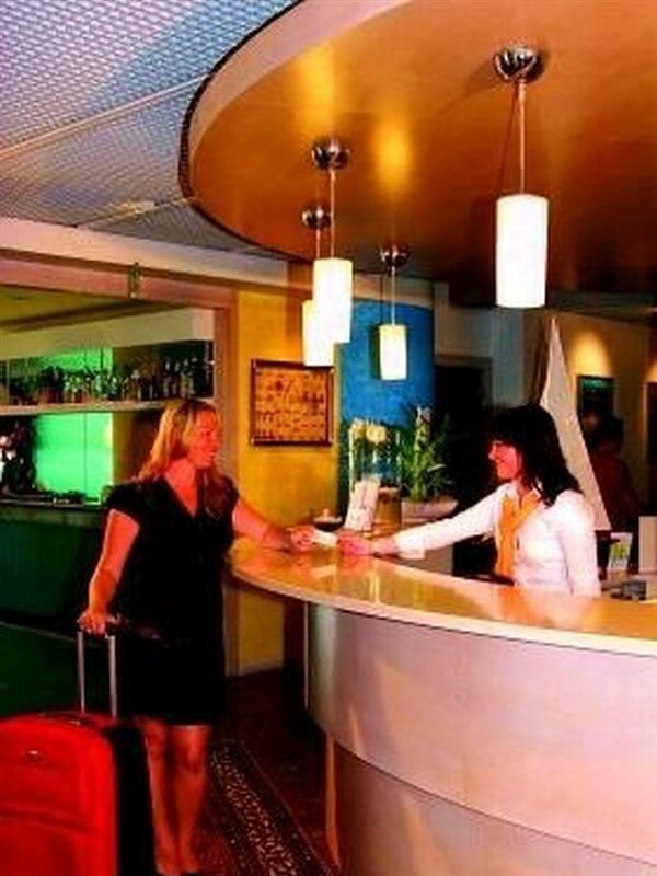 Фото International Beach Hotel