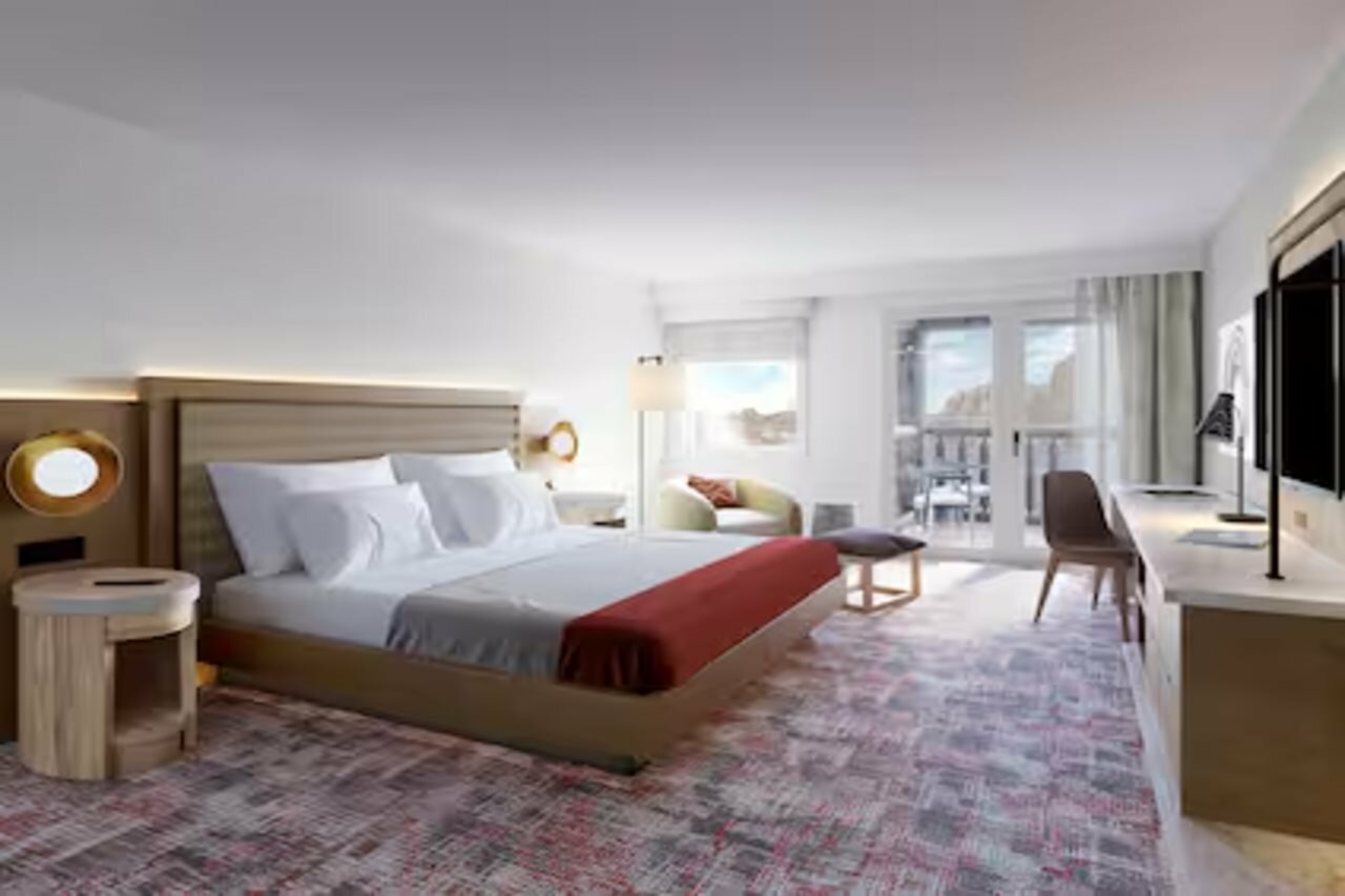 Фото отеля 1