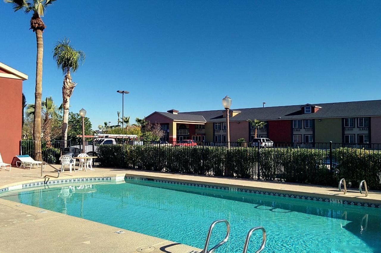 Фото A Victory Inn Tolleson