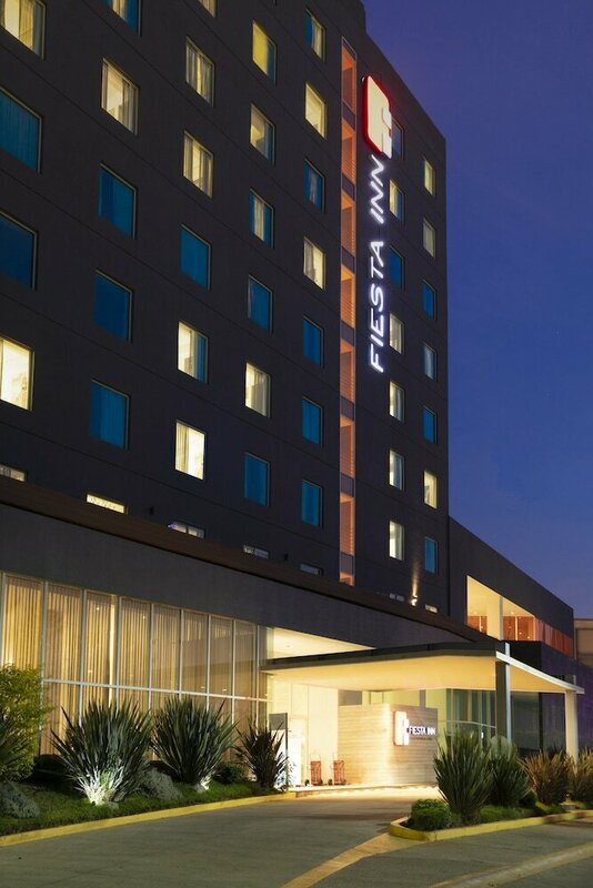 Гостиница Fiesta Inn Morelia Altozano в Морелии
