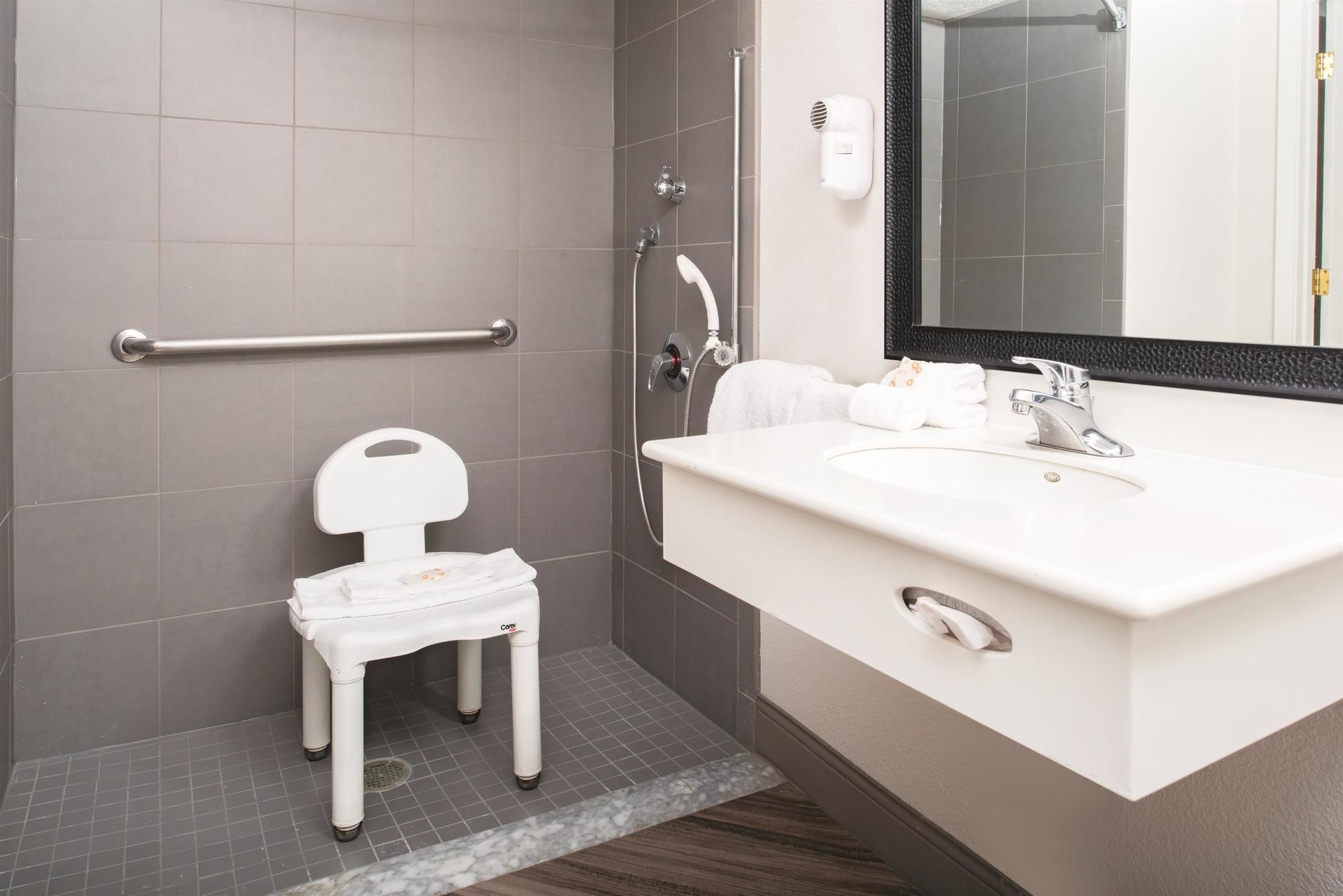 Фото La Quinta Inn & Suites by Wyndham Tacoma - Seattle