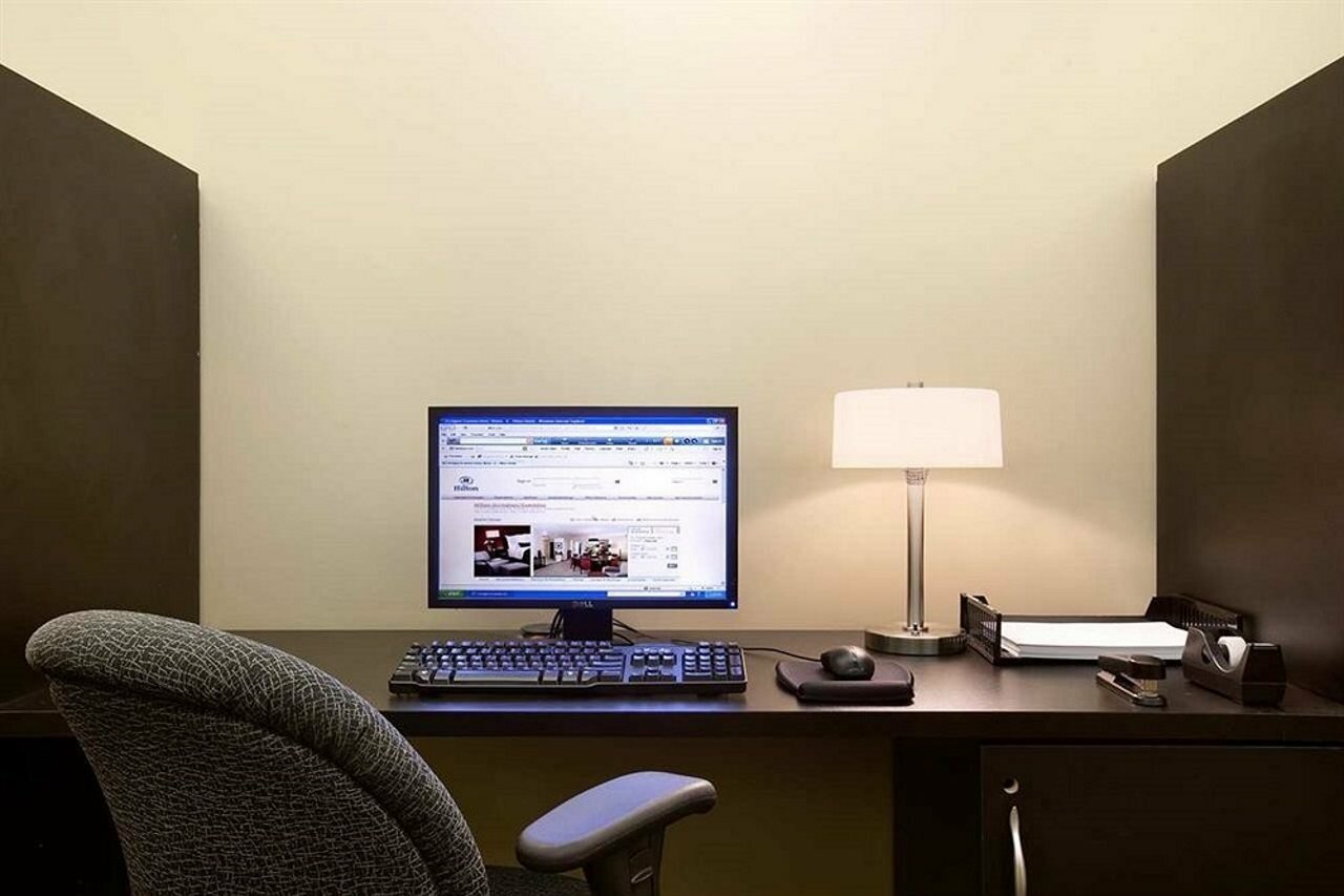 Фото Hilton Orrington Evanston