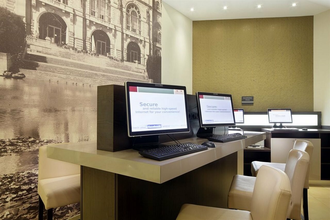 Фото Courtyard by Marriott Hannover Maschsee