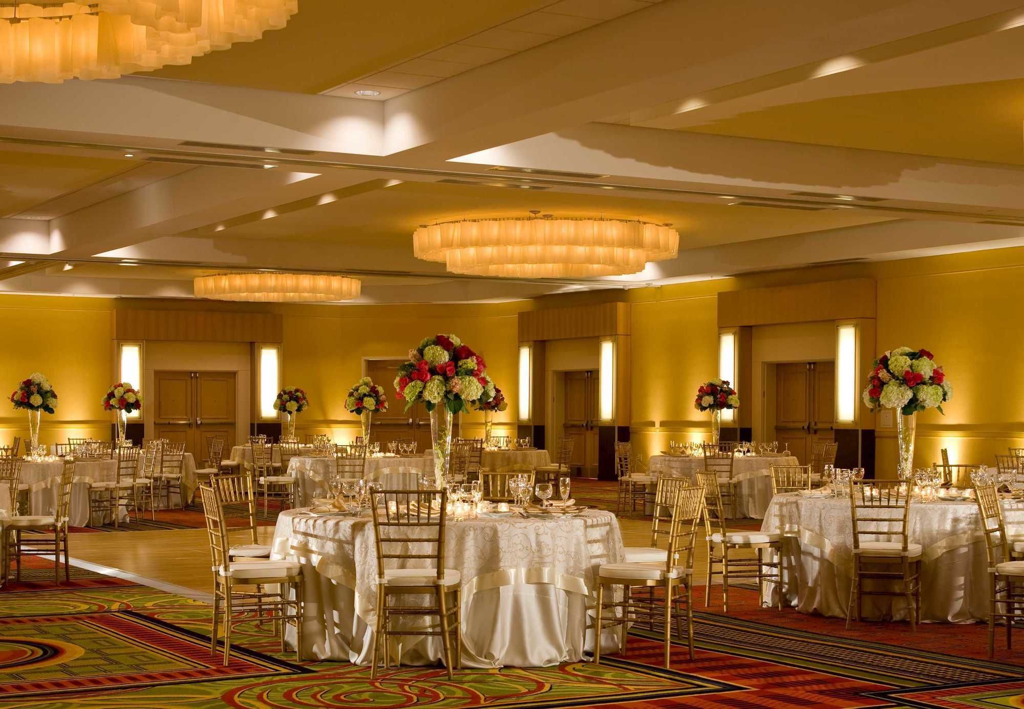 Фото Long Island Marriott