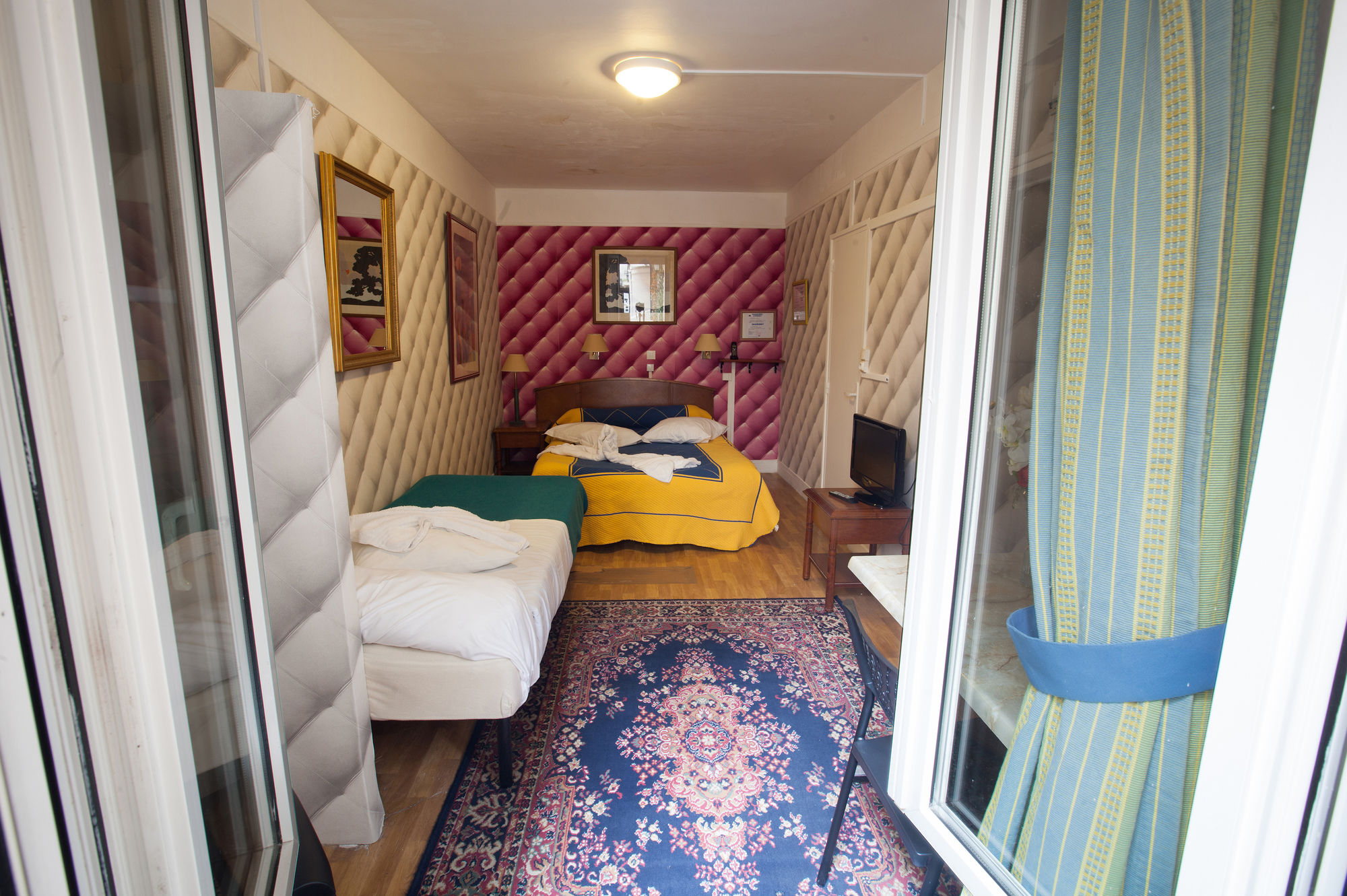 Фото Hotel Aviatic