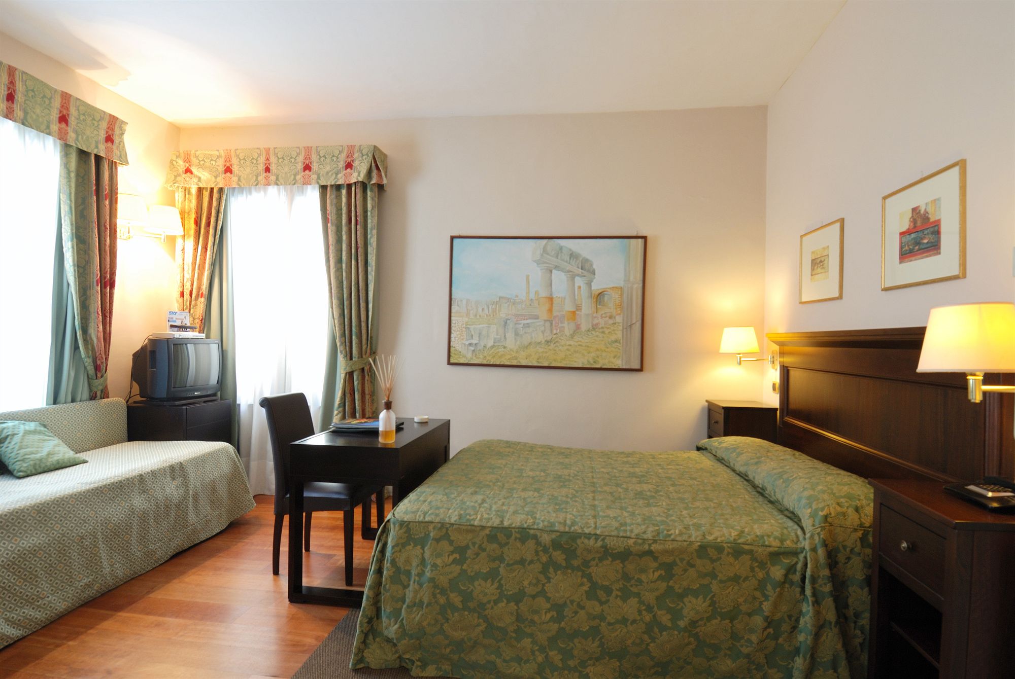 Фото Hotel Forum