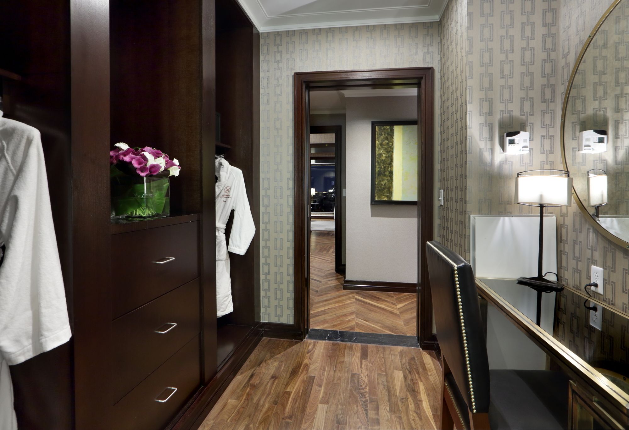 Фото The Liberty, a Marriott Luxury Collection Hotel, Boston