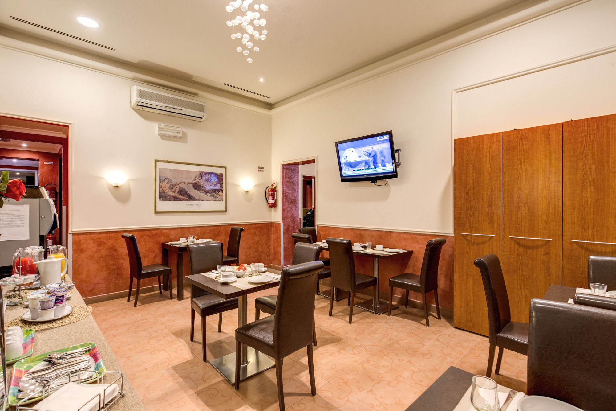 Фото Everest Inn Rome