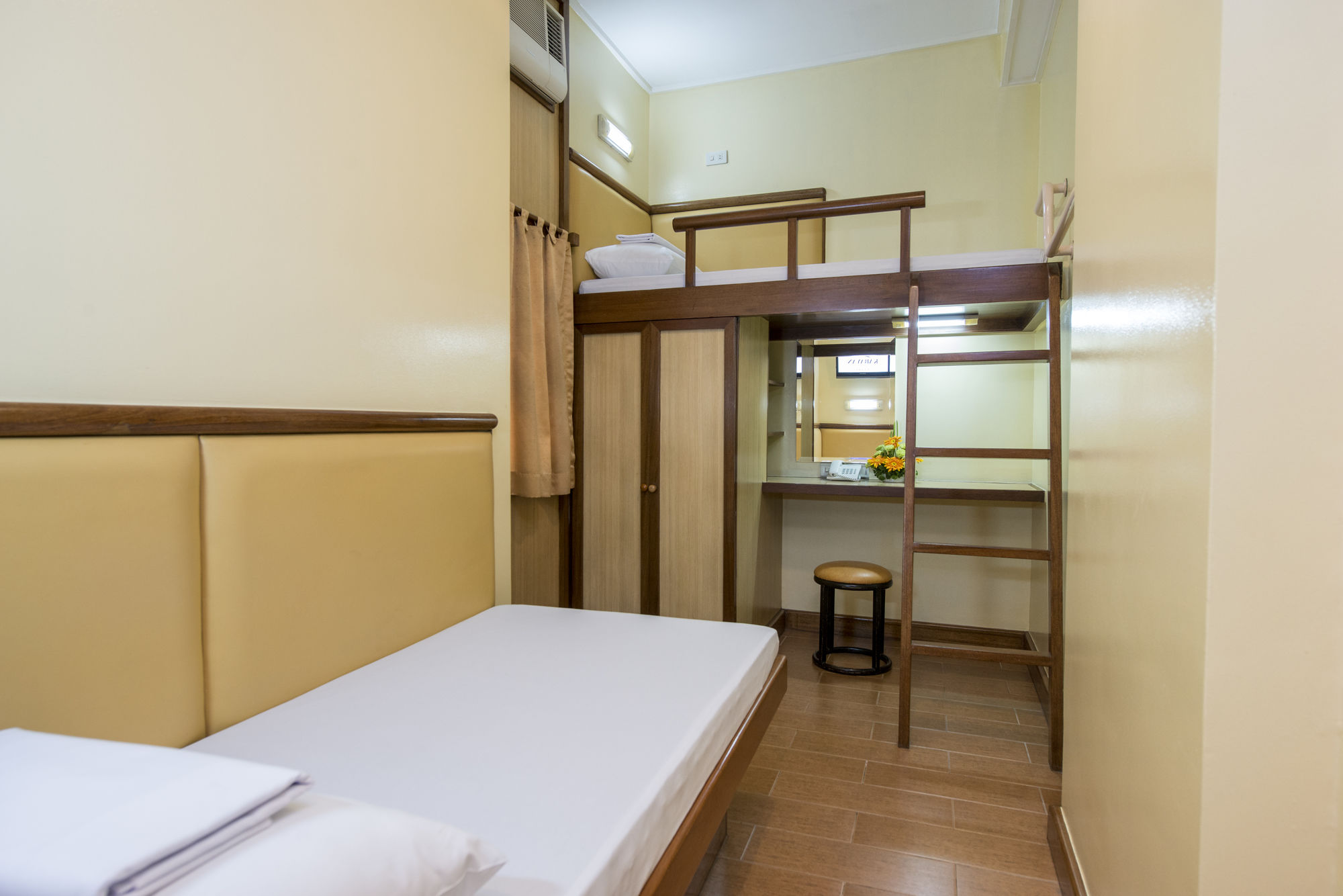 Фото Kabayan Hotel